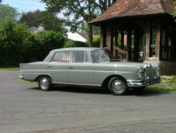 1961 Mercedes 220 SE Gallery